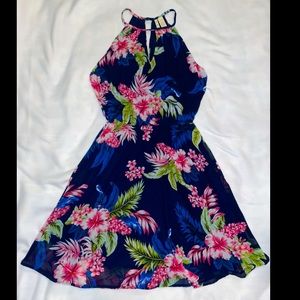 Blue tropical floral dress. Size M.